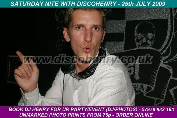 Nostalgic pictures from a night out down Bridge Street 15 years ago