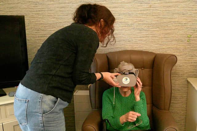 Virtual Reality Travelling