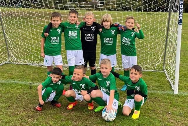 Here we have the SYL Blacks U8s pictured in their new home kit sponsored by S&D Paving, the boys are currently playing a year up at U9s for more of a challenge and having a great season so far.