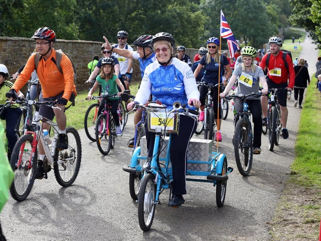 Cynthia Cycle: Althorp: Cycle 4 Cynthia
5 mile cyclists
Sunday September 13 2015