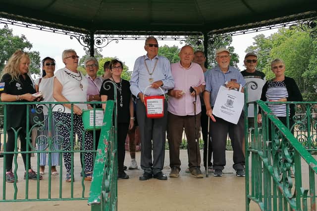 Mayor of Northampton Dennis Meredith hosted a sponsored walk in Abington Park on Saturday (July 30).