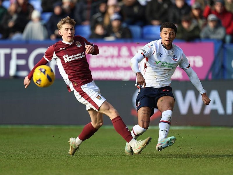 Another excellent performance to add to his catalogue. Was always going to have his hands full against Cozier-Duberry but for all his flicks and tricks, the Brighton loanee didn't actually do that much damage, bar one first half miss. Amazing engine on him to keep charging up and down the left flank all game. Forced off by injury and his manager will be hoping it's not a serious one... 9