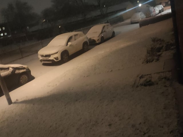 An early shot of the snow.