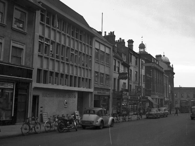 New Trustee savings Bank in The Drapery, Northampton, January 5, 1960