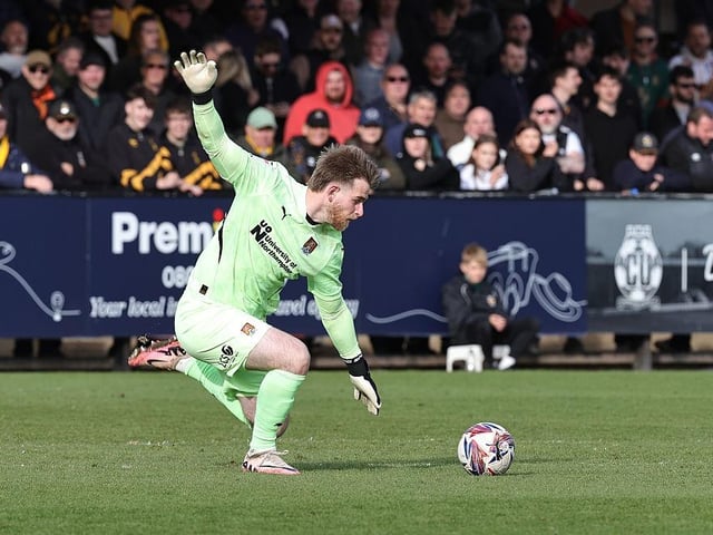 His manger insisted that he was fouled for the equaliser and the replays suggests he's right. That would explain why Brophy's corner found the net in such an unusual way. Very lucky when he twice dawdled on the ball though... 6