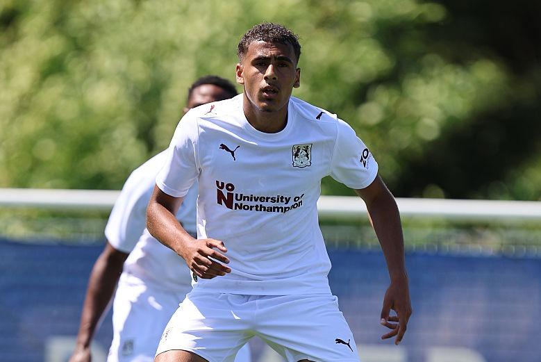 Harvey Saunders looked sharp and lively at the top of the pitch and should have scored after some excellent approach work, while fellow summer signing Logan Briggs was closely marked by his parent club when he operated on the left wing in the second period. This is also a potentially big pre-season for Neo Dobson. Still only 19, the forward played off the right in the first half and showed some nice touches