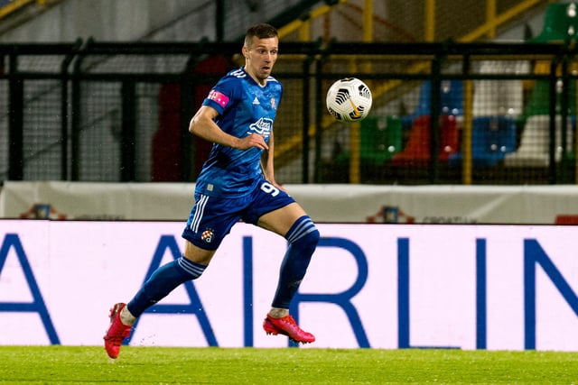 Burnley are said have agreed a £7m deal for Dinamo Zagreb midfielder Mislav Orsic, as they look to boost their chances in the relegation battle. Juventus' Aaron Ramsey is also said to be high on their wish list. (Guardian)