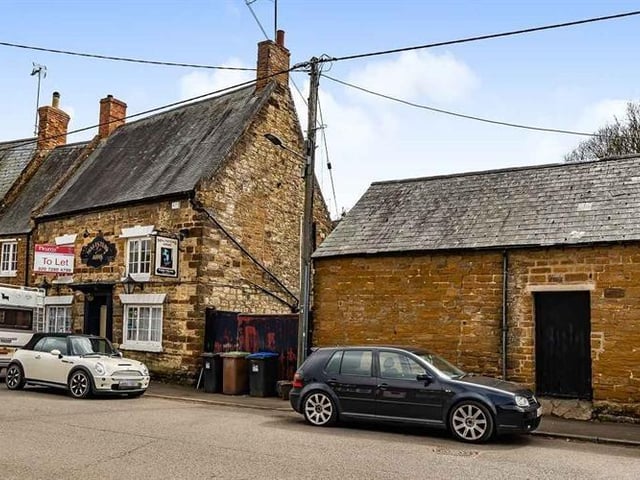 This village pub boasts a large beer garden and outbuilding, potential for alternative use (STPP), substantial two storey accommodation and it is Grade II listed.
The pub sits on 0.4 acres of land.
Asking price: £345,000.