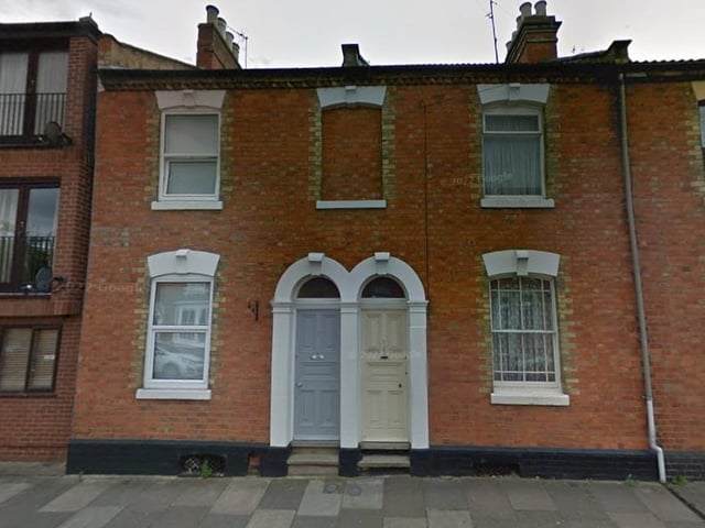 Change of Use from home to House in Multiple Occupation for four occupants
RECOMMENDATION: GRANT PERMISSION SUBJECT TO CONDITIONS
Cllr Bob Purser objected to this. He said: "It represents overdevelopment of this site and will add to parking problems in this area."