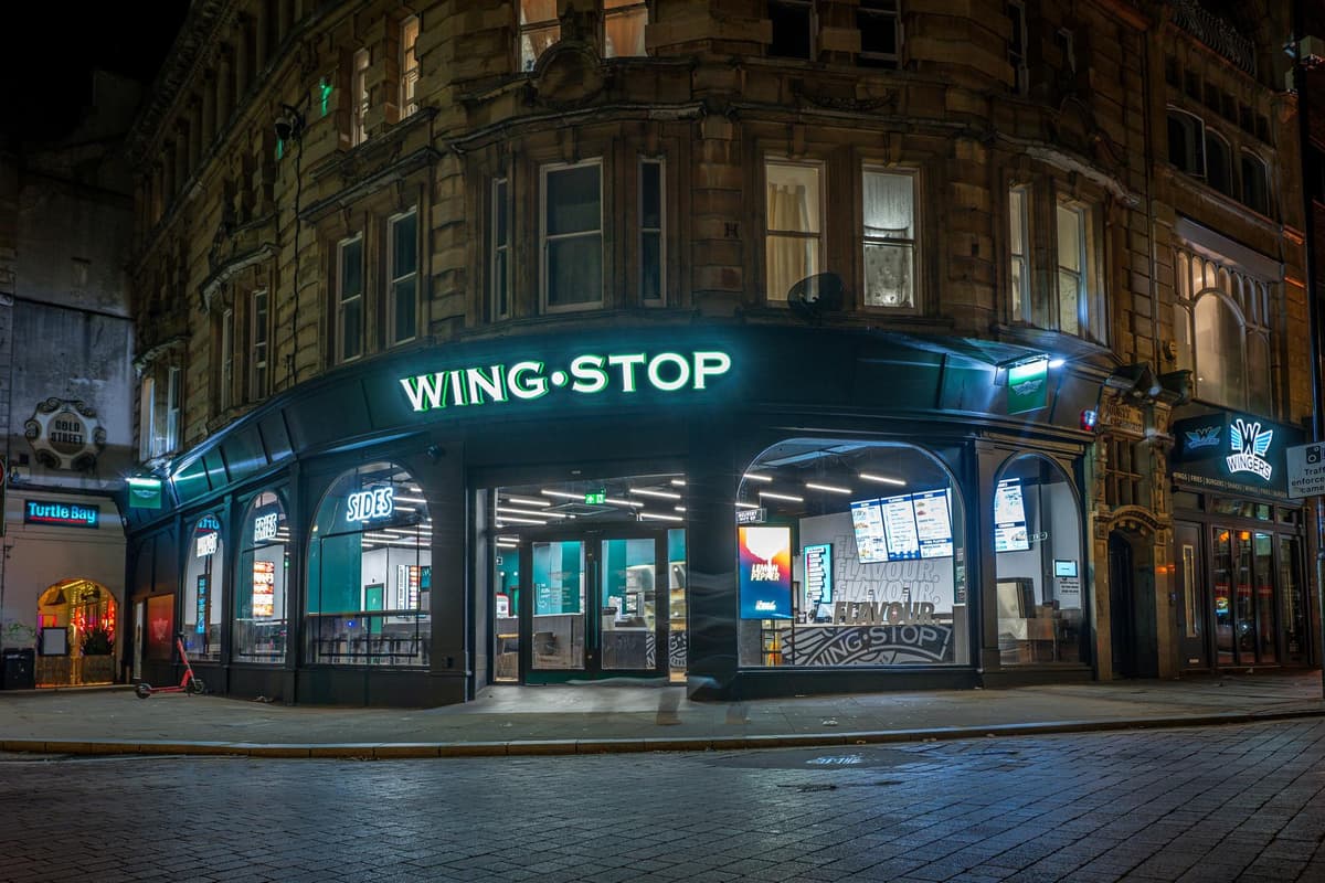 New pictures inside American fast-food chain which is NOW OPEN in the 'the ...