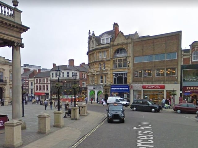 Looking on to the Drapery from Mercer's Row you can see Circus, which is still open today, and the former Carphone Warehouse and H.Samuel stores.