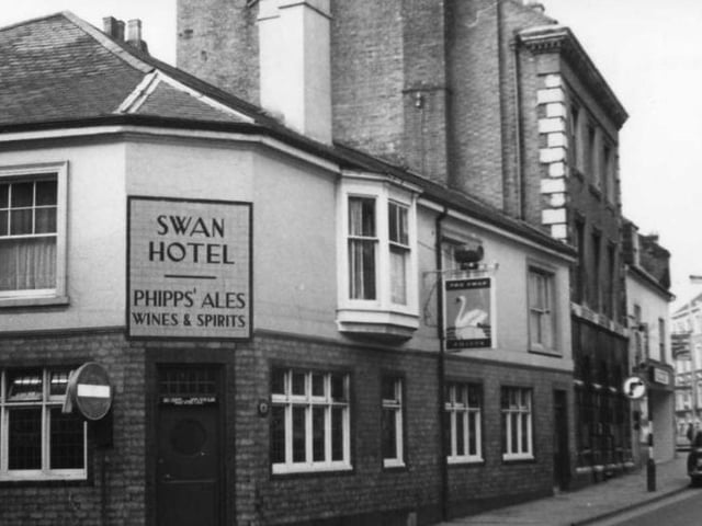 Dave said: "Also formerly known as Swan Hotel. The Swan Hotel was listed as a 16th or 17th century pub. That The Swan is old, there is no doubt, but how old? It was not listed as an ancient Inn in 1585, so if it was about then, it was not anywhere near the stature it was later to become. There is no mention of it in the records from the 1675 fire, of it being either burnt down or rebuilt, which is slightly strange, not every building was recorded but many of any significance were mentioned. I’m pretty certain that The Swan was first built after the fire, but on a big enough scale to make it instantly one of the bigger inns in the town. Many of the actors and actresses stayed there while appearing at the theatre around the corner. It was renamed as the Mailcoach in the 1970s and was one of my favourite town pubs in the 1980s. Still a good pub."