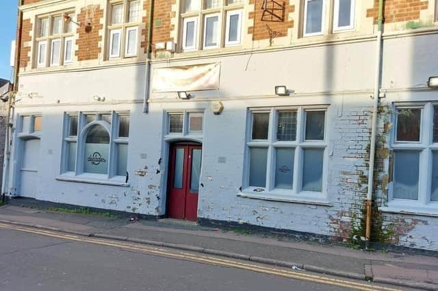 Decades, Kettering