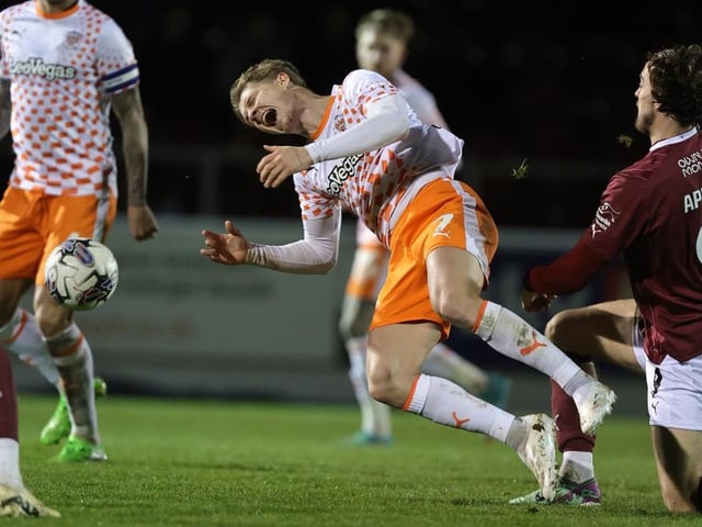 Hardly involved in the game but that was not his fault. The service up to him was non-existent at times and Blackpool's defenders were quick to shut him down whenever he got anywhere close to their goal... 6