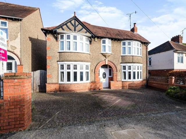An established double bay fronted character detached four-bedroom property situated within the popular Spinney Hill area of Northampton, in good proximity of all good amenities and schools. This property is offered through Modern Method of Auction.