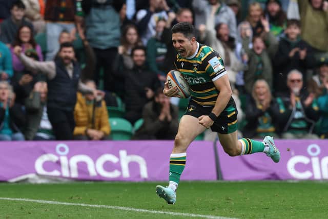 Anthony Belleau came off the bench to score two crucial tries for Saints (photo by David Rogers/Getty Images)