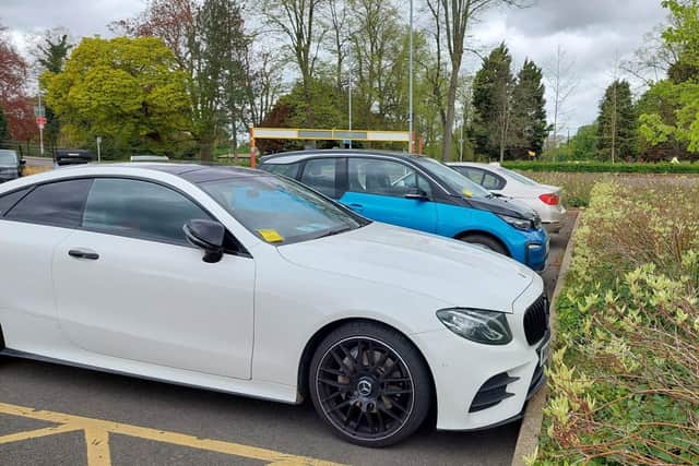Drivers have complained that the new signage isn't good enough, leading to them receiving a parking ticket.