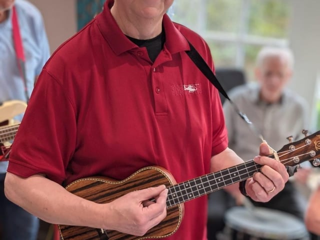 Sensational afternoon with Ukes Aloud at Brampton View Care Home