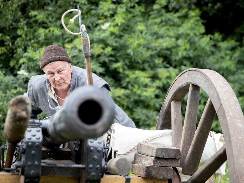 Led by renowned reenactment group, The Devereux’s Regiment, the event at Delapre Abbey saw a weekend of exciting displays, demonstrations, and hands-on history.