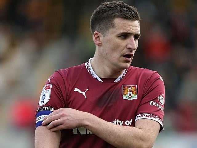 Fortunate in the first half when he was the last defender and the ball hit his arm. It was accidental but some refs would have given it. That was the only blot though because otherwise he defended very well. Won a heap of headers... 7