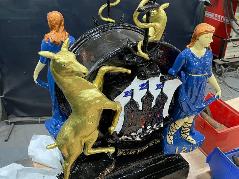 Smiths of Derby have hand painted the new aluminium deer and the Coat of Arms of Edinburgh, which sits at the top of the clock.