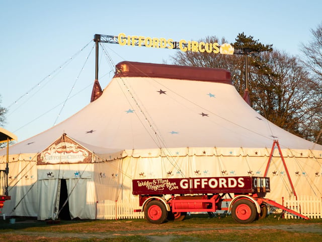 Giffords Circus