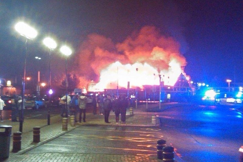 Fire at Red Hot World Buffet in Northampton. 18.12.13 Picture: K. Bain