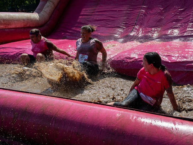 Runners taking part in the Pretty Muddy Race For Life at Abington Park in Northampton on Saturday, July, 11, 20026. Photo by David Jackson.
