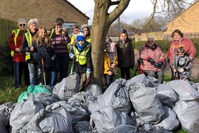 The six volunteers regularly let the 2,000 members of the residents’ Facebook group know much they have cleared, while encouraging them to get involved by highlighting the grotspots.