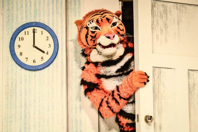 An unexpected guest comes for tea (photo: Robert Day)