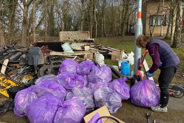 15 people attended the pick organised by Sue Almond, who had noticed how wildlife were being impacted by the litter in the area.