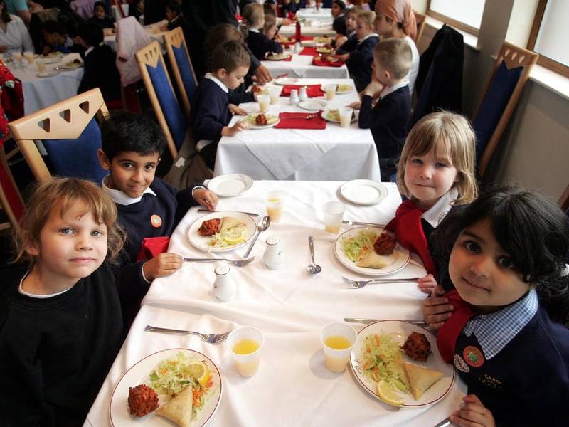 2006 - Indian Paradise Restaurant, Barrack Road, hosting free meal for Castle Primary School.