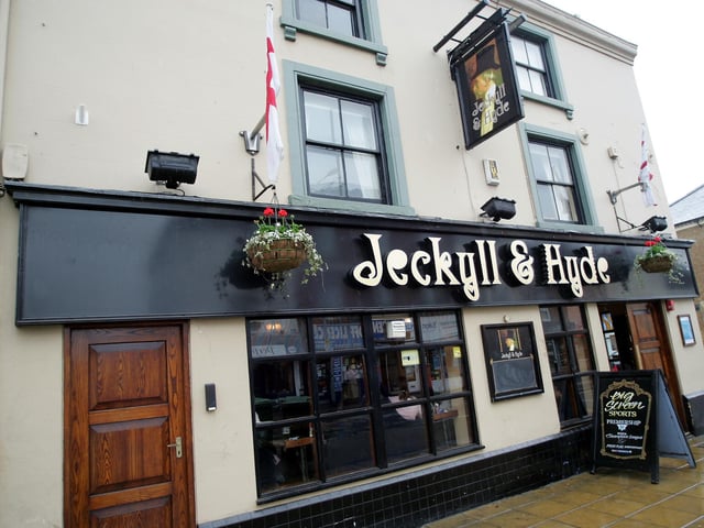 2006 - Jeckyll and Hyde pub, Wellingborough Road.