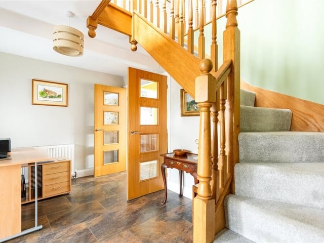Vicarage Close, Hackleton, Northampton, Northamptonshire, NN7