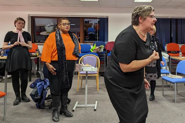 The play tells the story of a group of women in Louisiana who share family and friendship bonds, and support each other through life’s ups and downs.