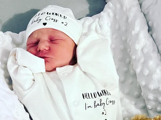 Harper Rose born on January 16, 2023 at 4.05am at home. She weighed 6lbs 2oz.
