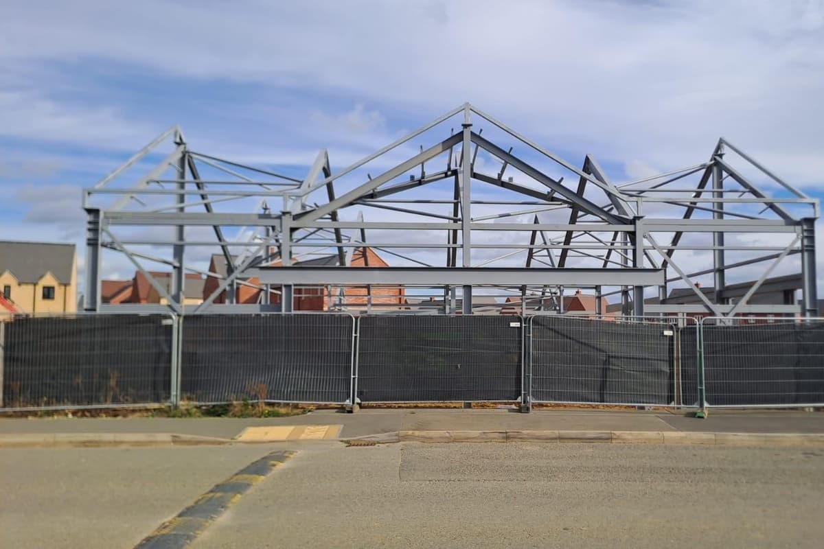 New Sainsbury’s store taking shape on huge Northamptonshire housing estate ...
