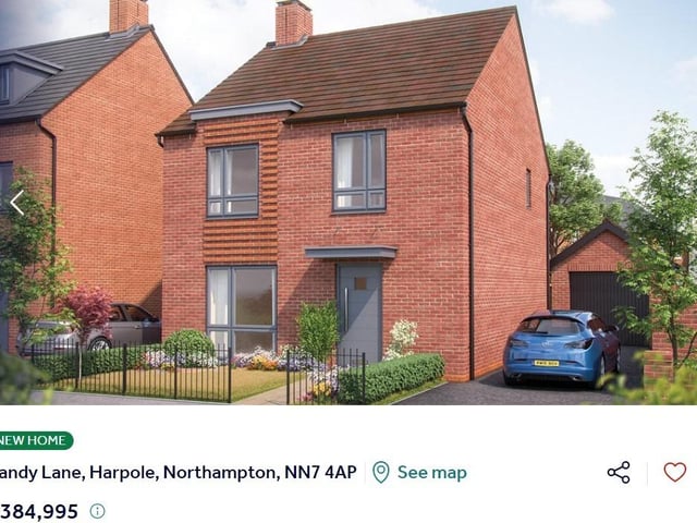 A superb 4 bedroom home with masses of space to make your own. At the rear of the ground floor is the open plan kitchen/dining/family area with glazed double doors leading out to the private rear garden. The large separate living room offers plenty of space to entertain the whole family. On the first floor, there are four good-sized bedrooms with a family bathroom, set around a central landing space. The main bedroom also has access to its own en suite shower room. Complete with a single garage and 2 parking spaces.