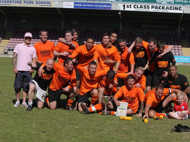2010 - Sunday football: MDH Teamwear Cup final between Dynamo and Paveways