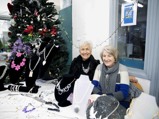 19 stalls and Santa’s Grotto were open from 10am until 3pm, and it posed a great opportunity for visitors to kick start their Christmas shopping.