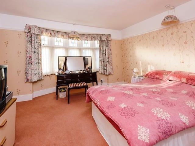 An established double bay fronted character detached four-bedroom property situated within the popular Spinney Hill area of Northampton, in good proximity of all good amenities and schools. This property is offered through Modern Method of Auction.