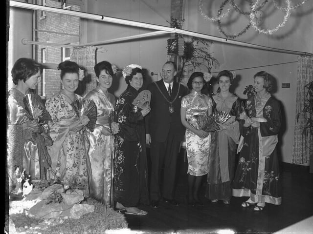 Northampton Mayor J B Corrin visiting Northampton General Hospital at Christmas, 1964
