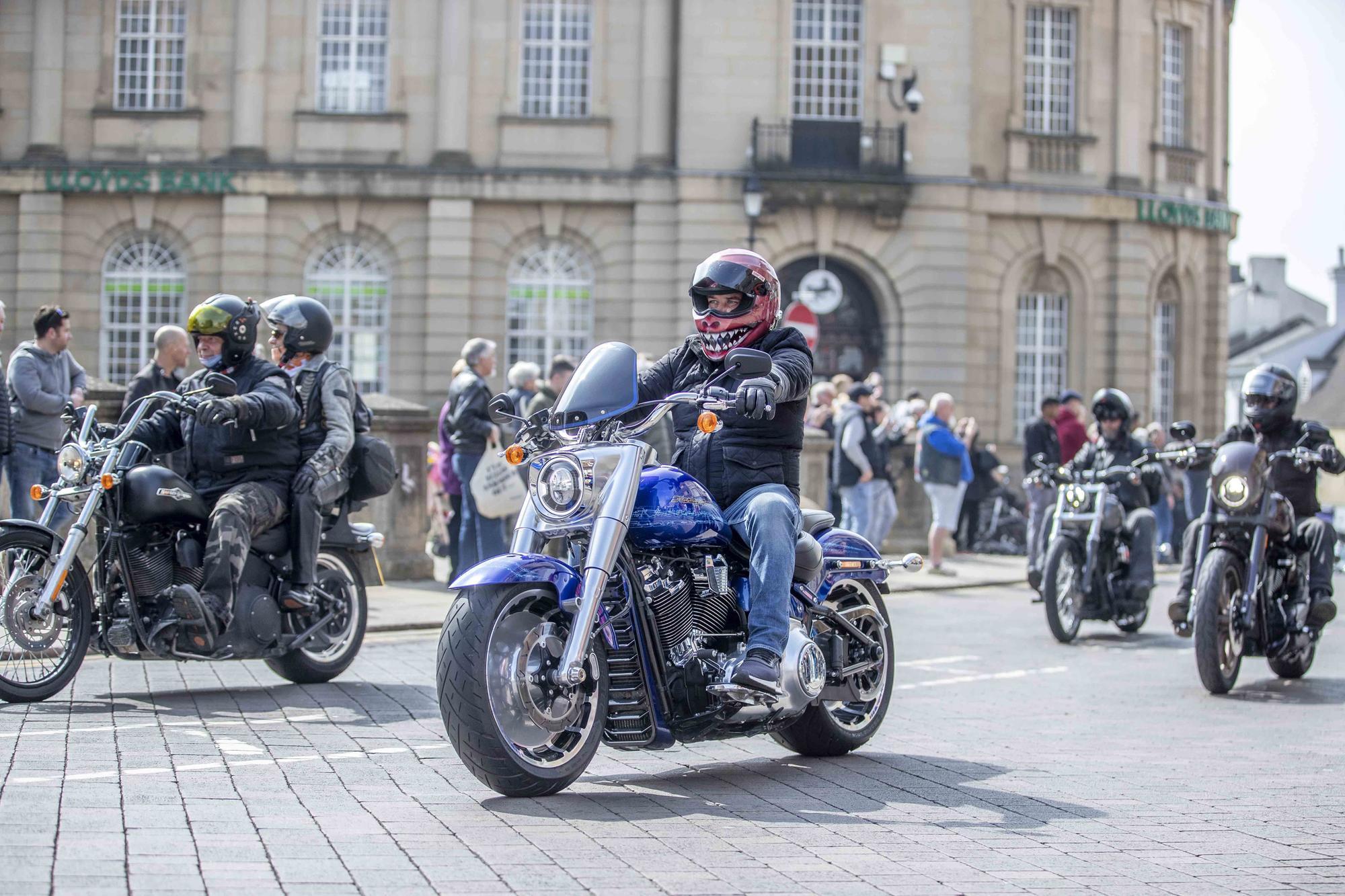 IN PICTURES: Hundreds of Harley Davidson motorbikes roared through town centre for charity ride - Vimarsana News