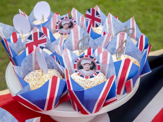 Children, parents and staff enjoyed an afternoon tea as a tree was planted to mark the Queen's 70-year reign.