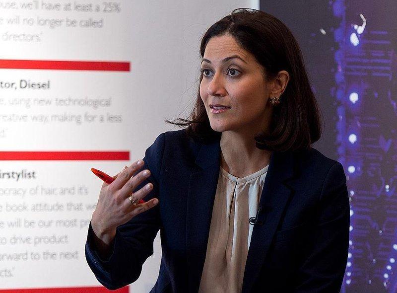 The newsreader and journalist for BBC Television and BBC Radio was born in Northampton and has appeared on BBC News at Ten, BBC Weekend News and BBC Breakfast, among other news shows.