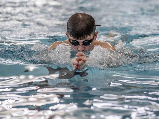 The event was held on Saturday February 25 at The Duston School. It aimed to get participants who cannot swim started, and assess and improve the ability of those who already can swim.
