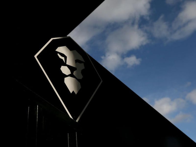 £121,378