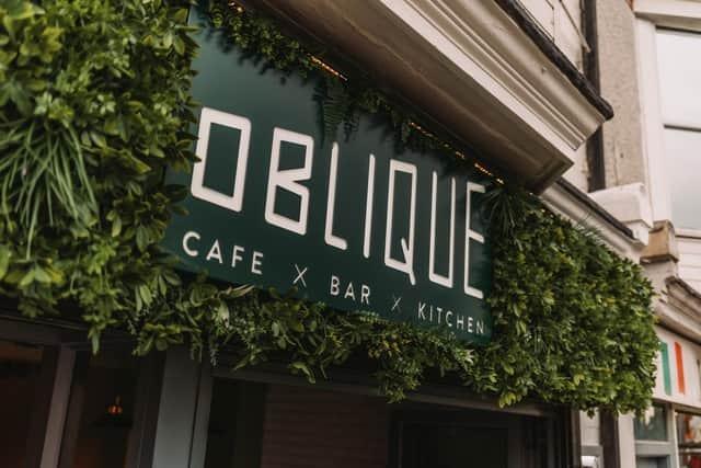 4.8 stars based on 318 Google Reviews. Taking second place is Oblique, which operates as a restaurant, cafe, cocktail and wine bar in a modern and inviting space. Location: 270 Wellingborough Road, NN1 4EJ. Website: https://www.oblique-northampton.co.uk/