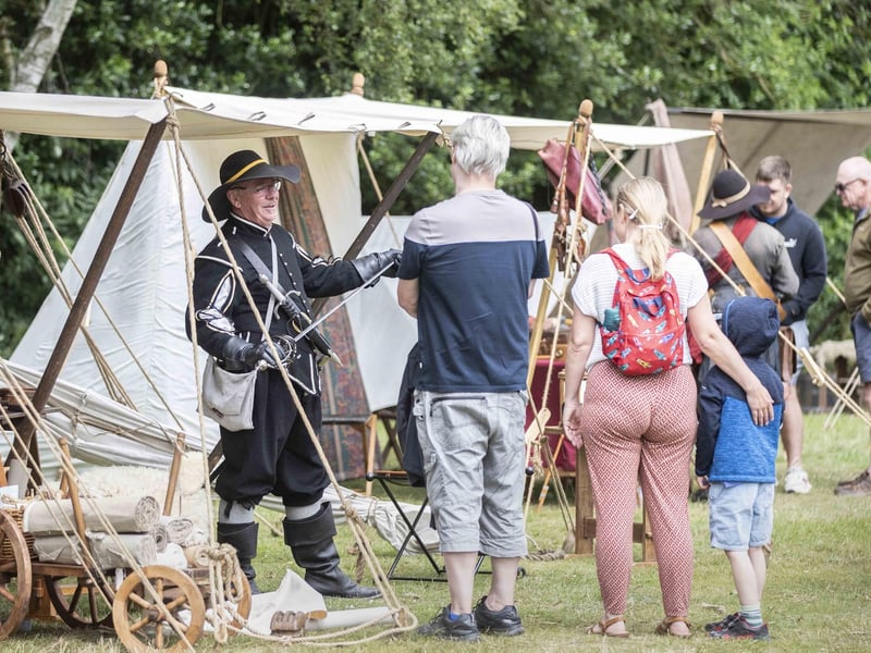 Led by renowned reenactment group, The Devereux’s Regiment, the event at Delapre Abbey saw a weekend of exciting displays, demonstrations, and hands-on history.