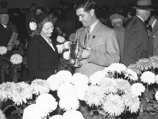 Flower show trophy, 1953